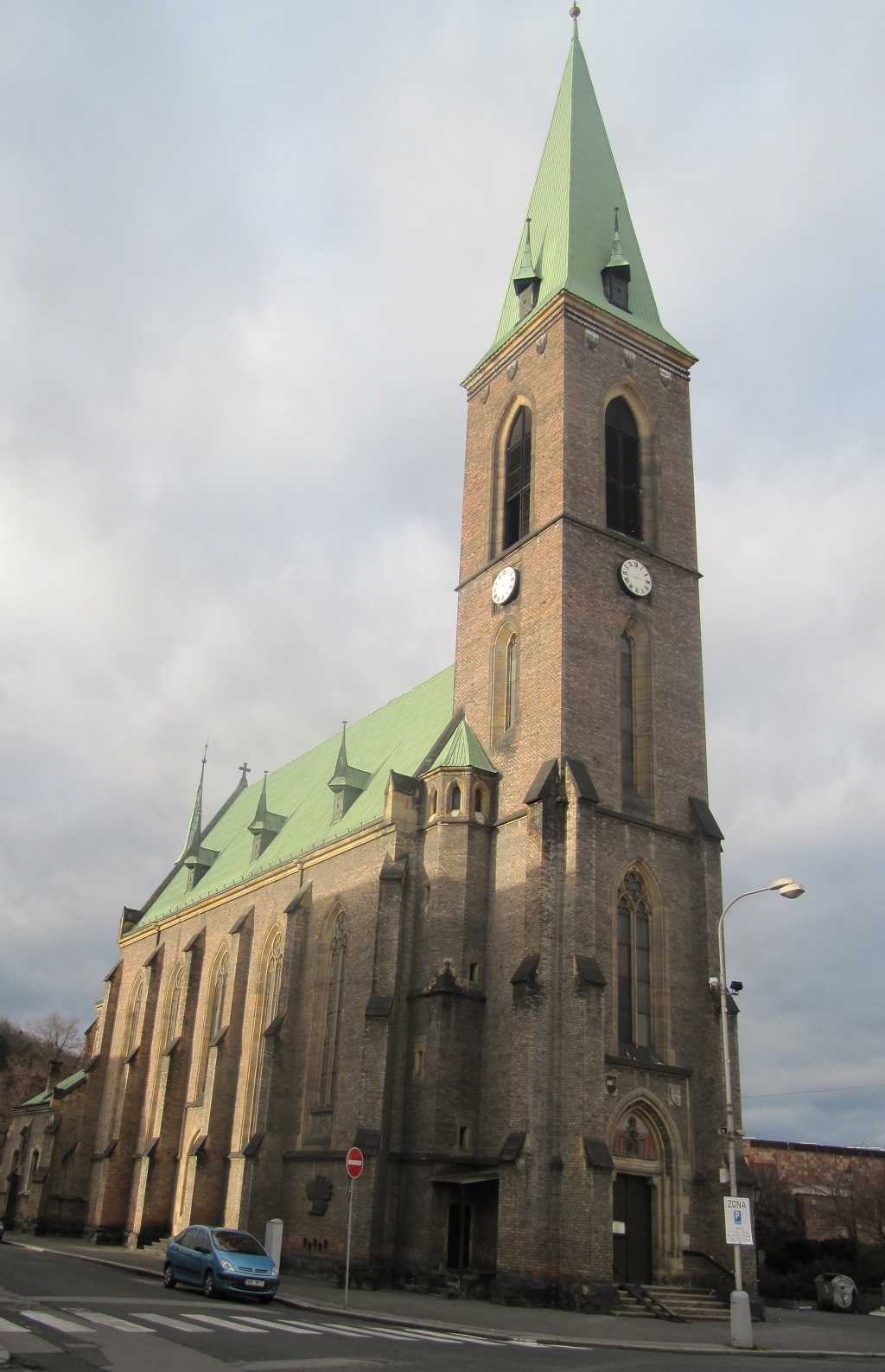 Kostel Nanebevzetí Panny Marie a sv. Václava